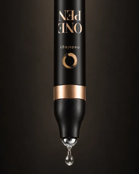 กล่อง ONE PEN Hair & Scalp Serum สีงาช้าง พร้อมปากกาโรลเลอร์สีดำ